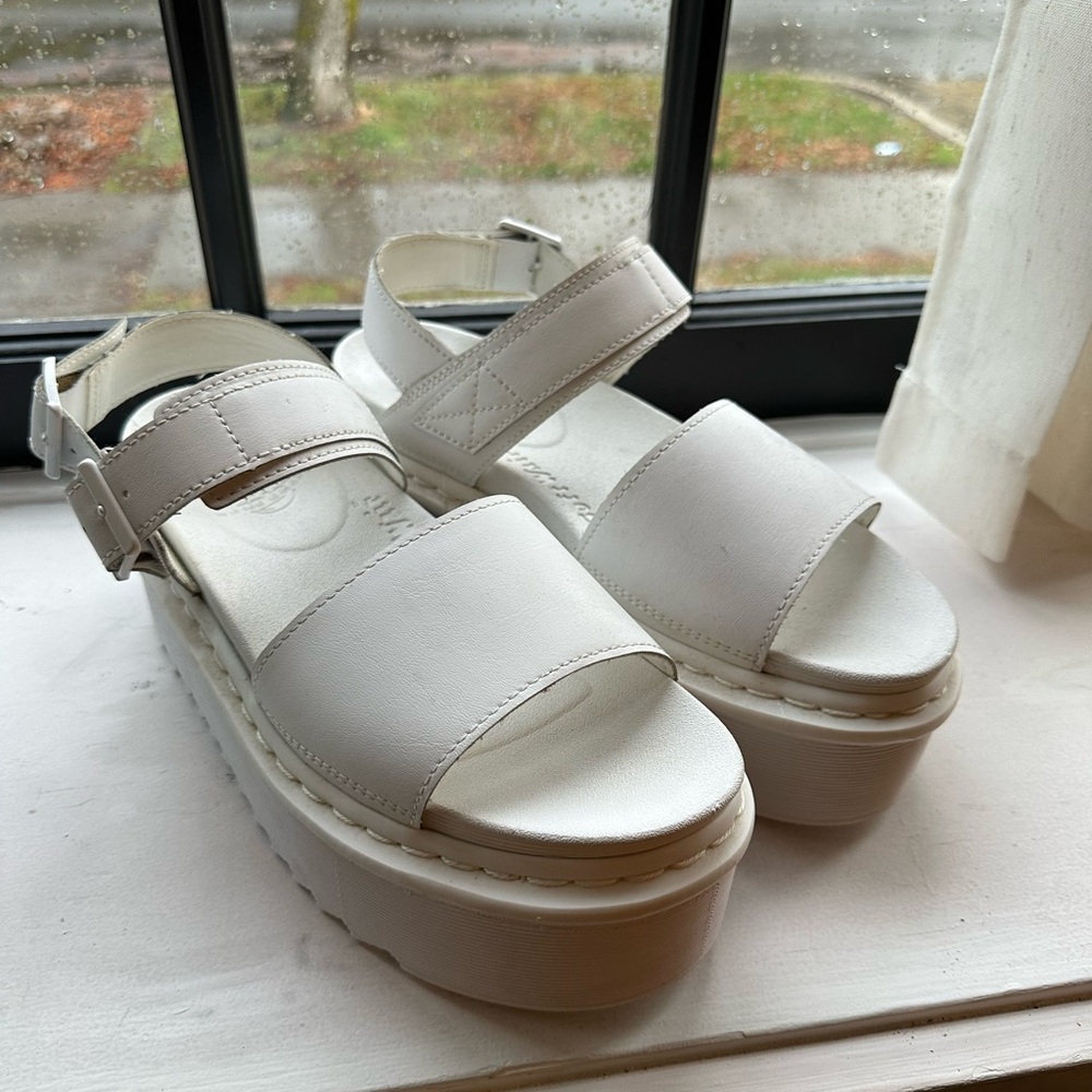 Doc Marten Voss Quad Women's White Platform Sandals size 9L
